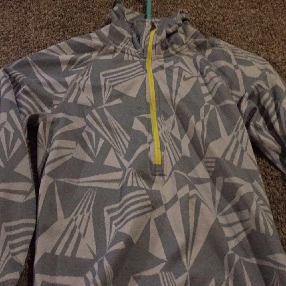 Nike running shirt only worn one time